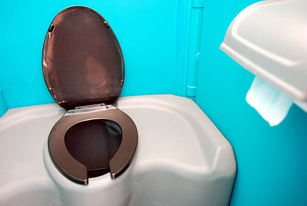 Best Porta potty rental near me  in Farmer City, IL